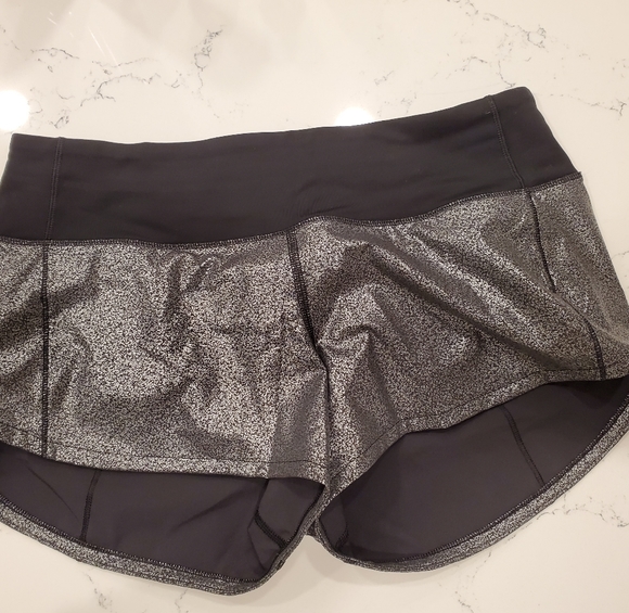 lululemon athletica Pants - Lululemon Speed Up 2.5" shorts